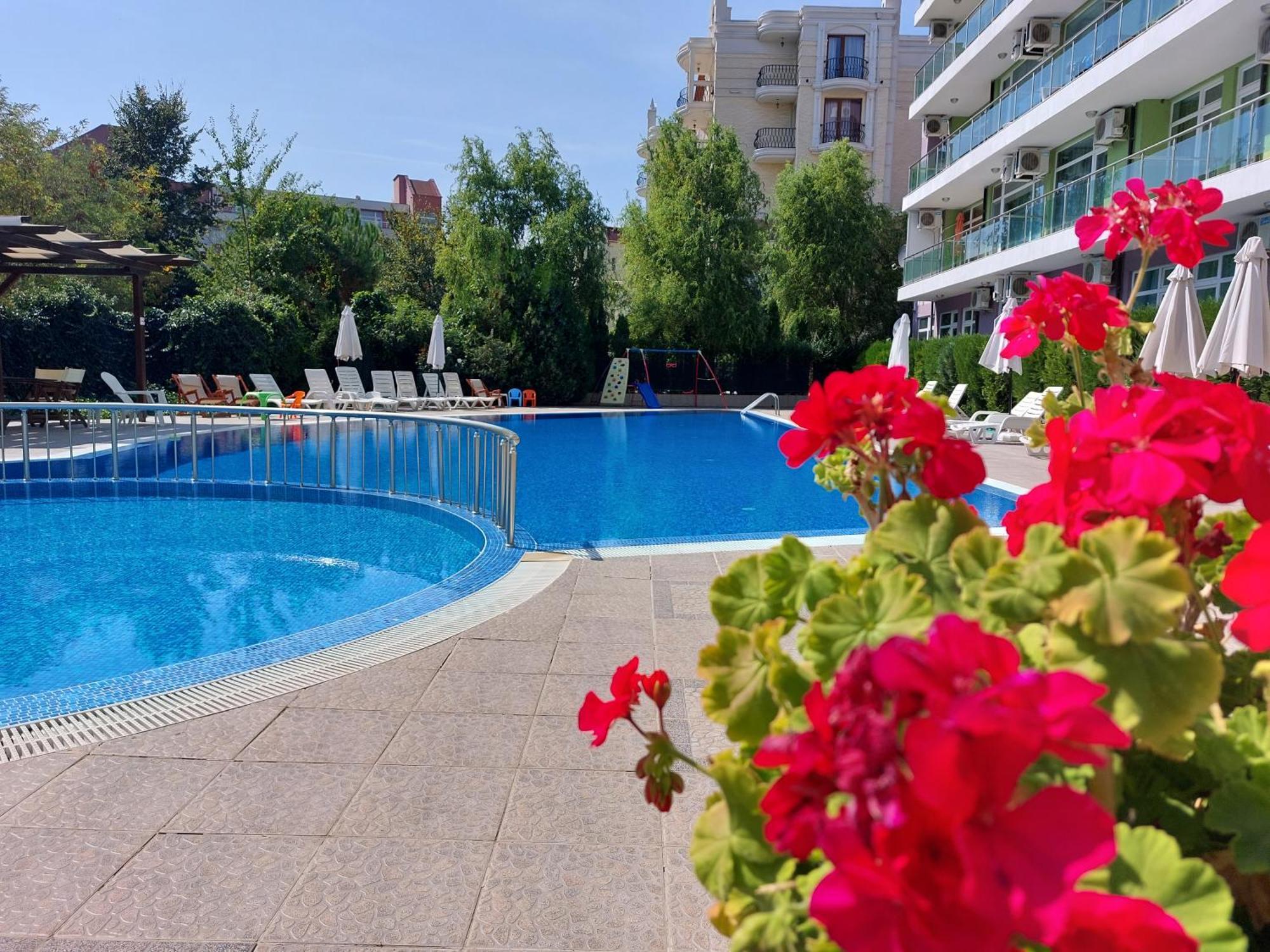 Family Apartments In Solmarin Sunny Beach Exterior foto